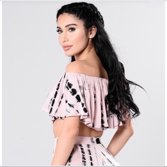 NWT FASHION NOVA TIE-DYE OFF-THE SHOULDER CROP - Picture 3 of 10